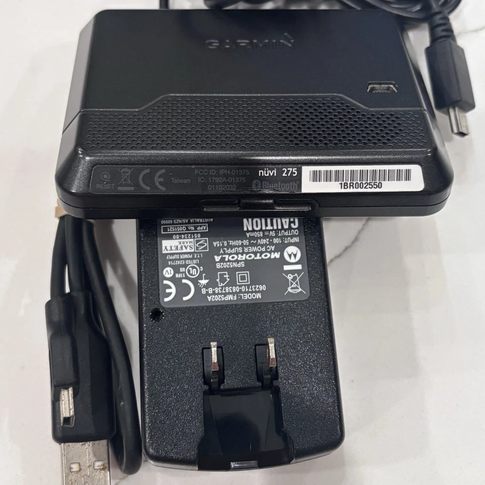 Garmin Nuvi 275 Automotive GPS Navigation System Bundle - Image 4 of 4