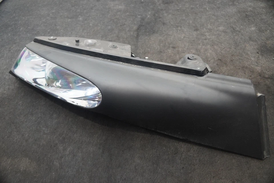 Faro delantero izquierdo negro envolvente Chrysler Plymouth Prowler 1999-2002 Foto 2 de 4