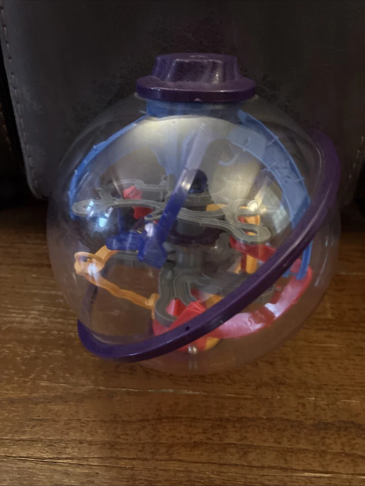 PERPLEXUS Twist 3D Maze Puzzle Ball Spin Master purple globe brain teaser.    B3 - Image 4 of 4