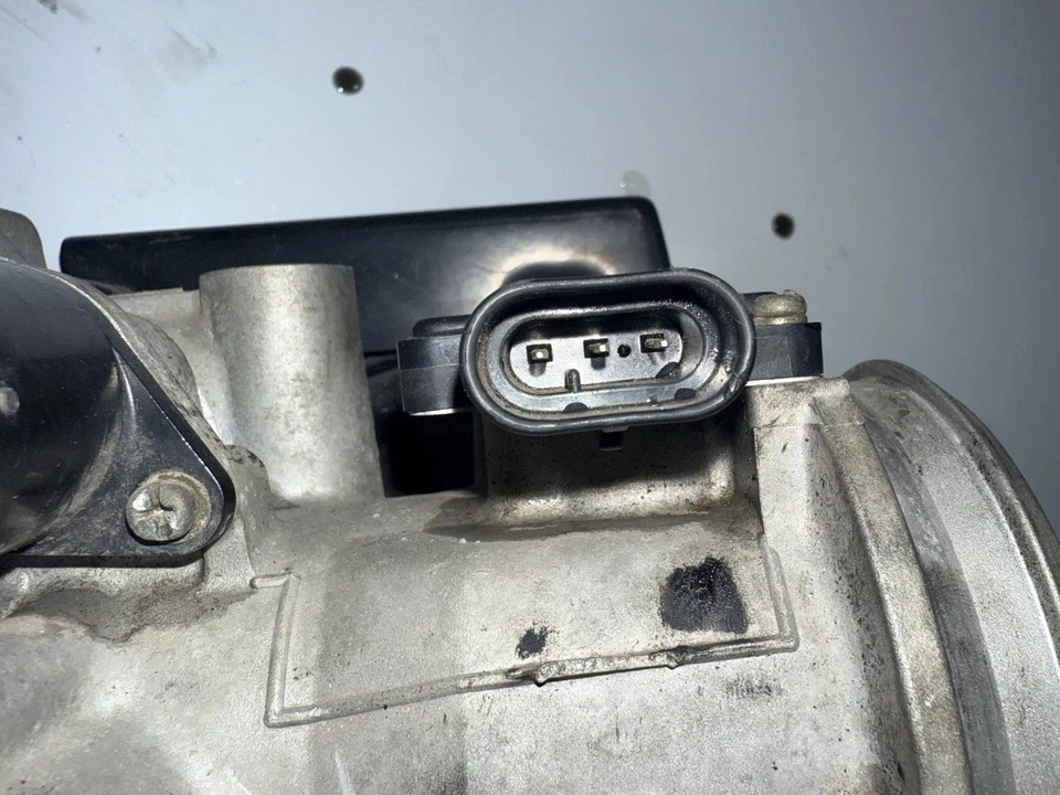 Cuerpo del acelerador Ford Hitachi RHA65-1 5523 24503390 4,6 L 5,4 L solo piezas núcleo reconstrucción Foto 4 de 4