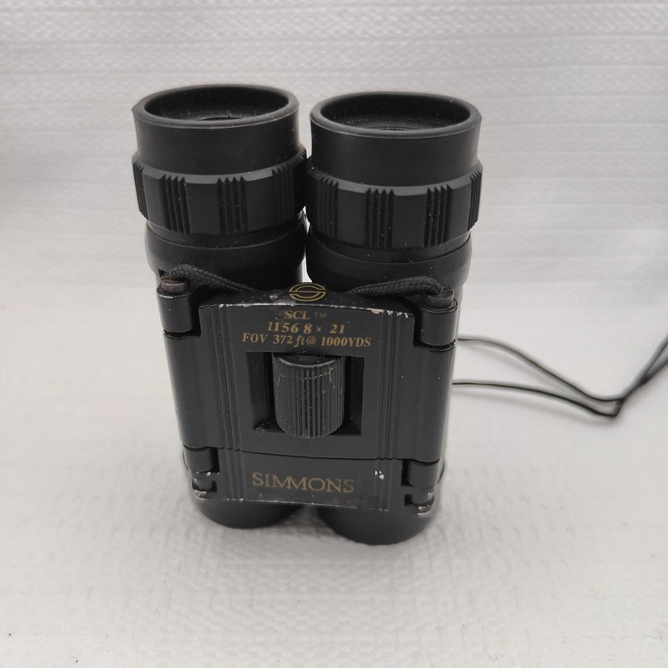 Simmons SCL Compact Binoculars Model 1156 8 x 21 FOV 372 ft 1000 Yards - Image 2 of 4