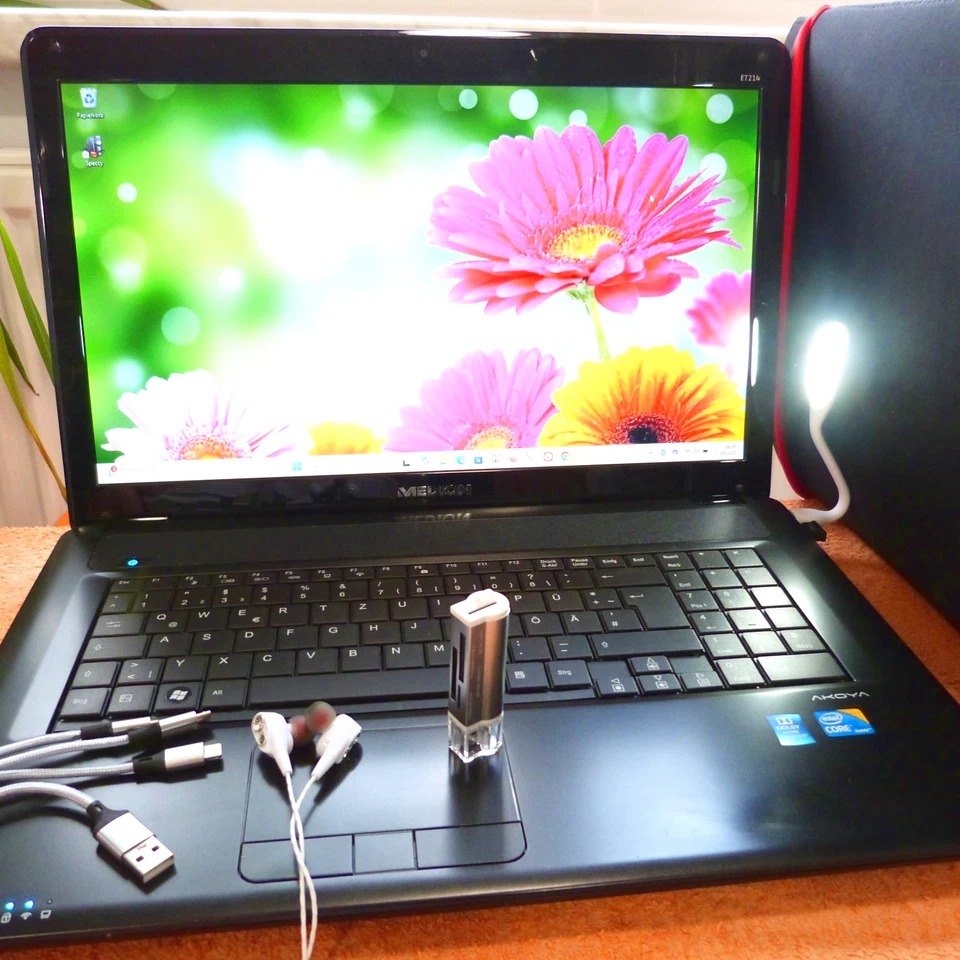 XL SET Medion E7214 17 Zoll HDPLUS l DOLBY SOUND l 3x HDD SSD Windows 11 l HDMI