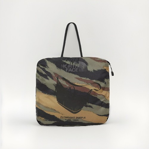 Borsone The North Face Flyweight British Khaki Tiger stampa mimetica/TNF nero - Foto 2 di 5