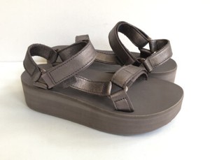 teva flatform universal leather