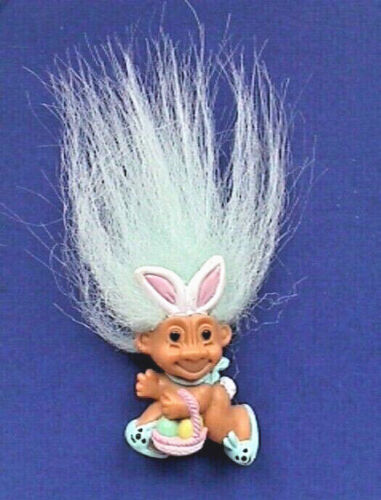 Russ PIN Easter Vintage TROLL Rabbit Egg BASKET AQUA Hair Doll 1980s Brooch - Picture 1 of 3