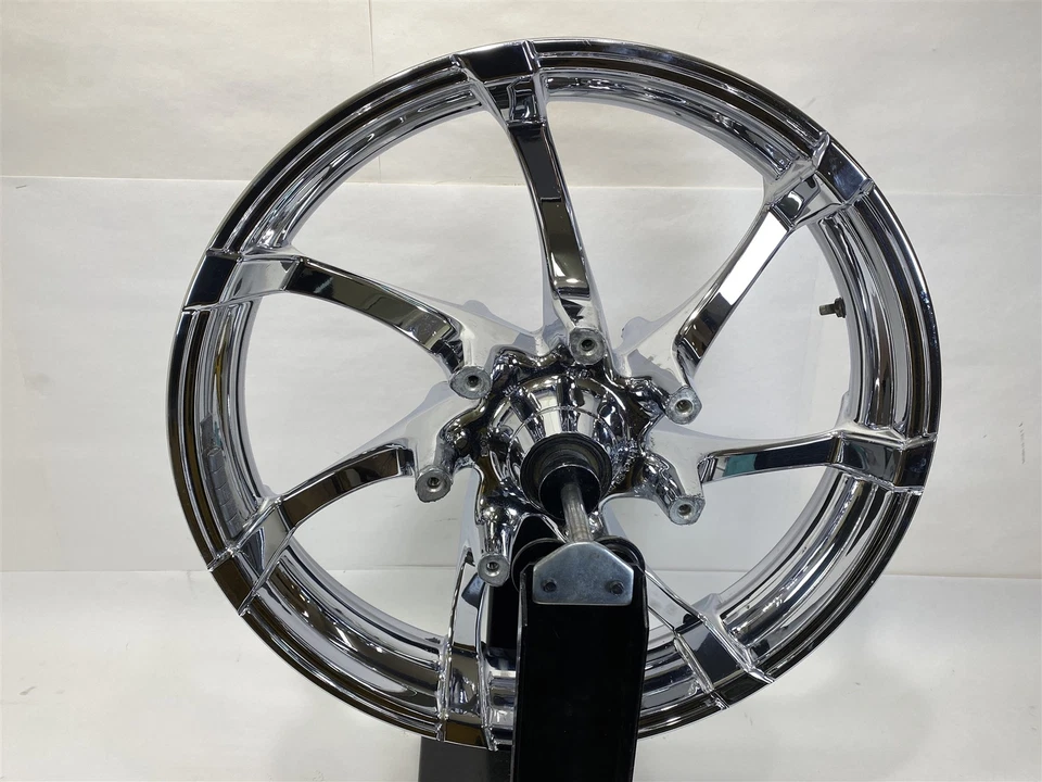  Harley-Davidson Road King CVO 2013 ruedas agitador cromo ¡Bonito! 19X3.5 18X5  Foto 3 de 4