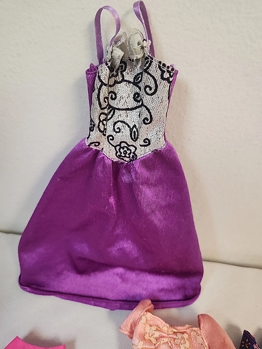 VETEMENTS Barbie 1996 "Confezione Regalo Moda" 68073 83 Abito Abiti Gonne Top Piede di Poule