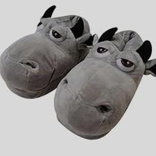 Gray Cow Slippers   Plush Cattle Design   M 8  10 / W 9  11   Novelty Indoor Shoes