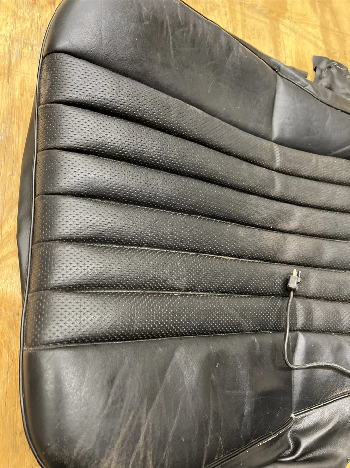 Asiento inferior trasero izquierdo mercedes w123 cupé negro 300cd 280ce cuero térmico 85 Foto 3 de 4