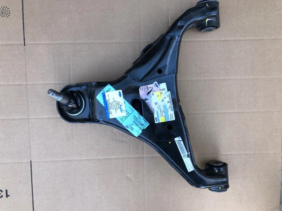 Left Front Suspension Triangle FORD RANGER - Image 2 of 2