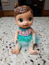 Pintura facial Baby Alive 2016 hada morena cabello moldeado 12" bebida y bebé húmedo usado en excelente estado