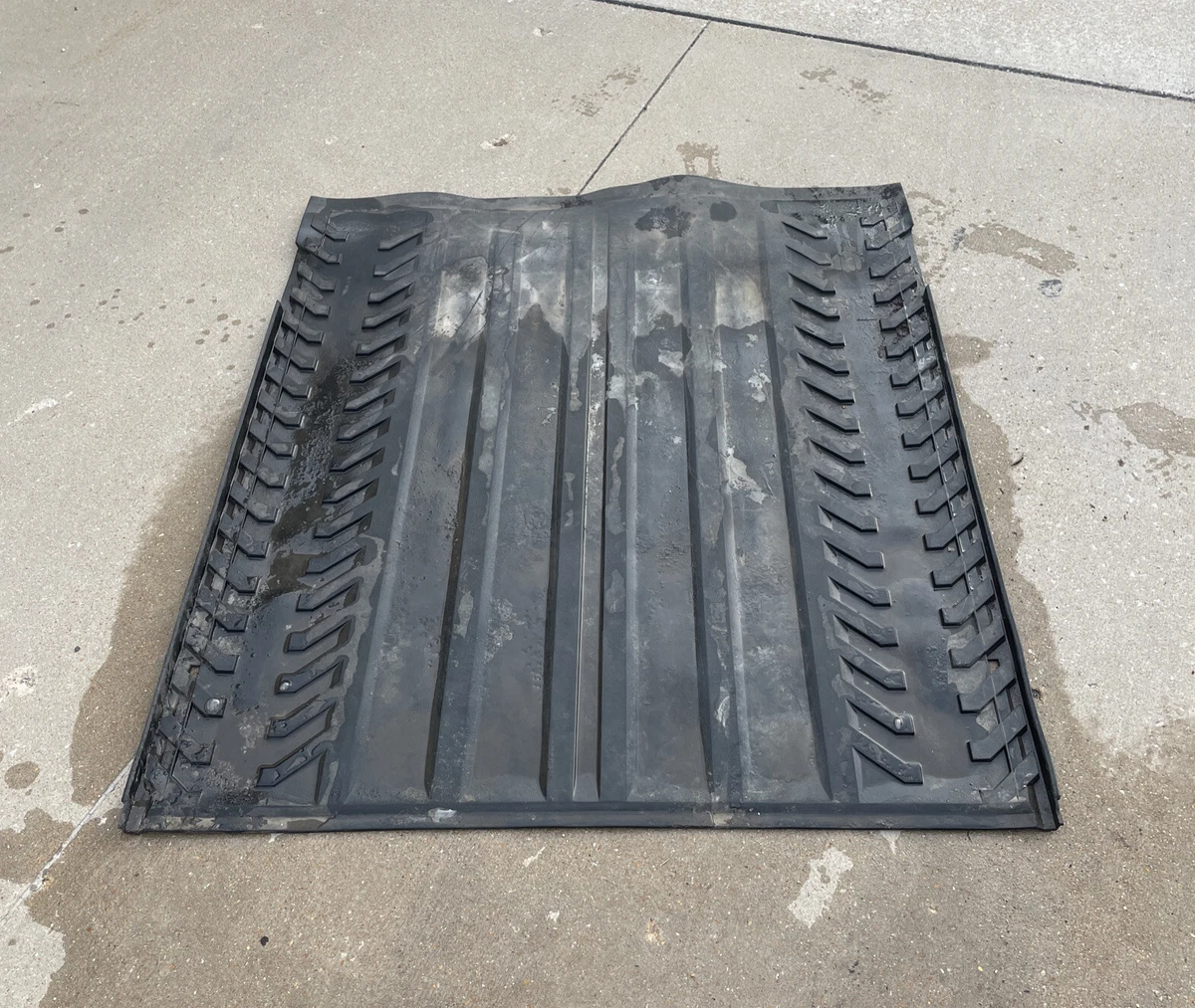 02 13 CHEVY AVALANCHE ESCALADE EXT REAR BED RUBBER CARGO MAT LINER OEM GREAT