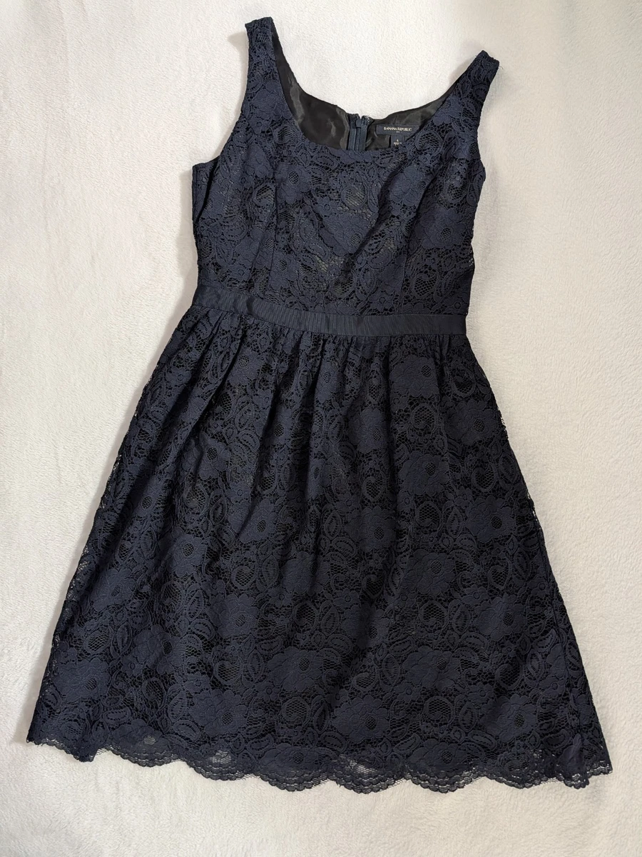 chinese dress ladies Lace Plunge Neck Panel Dress-Navy