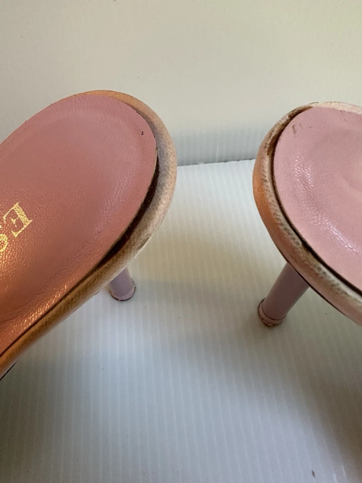 VTG 90’S ESCADA AUTH. PINK SILK EMBROIDERED KITTEN HILL 3.5” MULE SZ 8.5B ITALY - Image 3 of 4