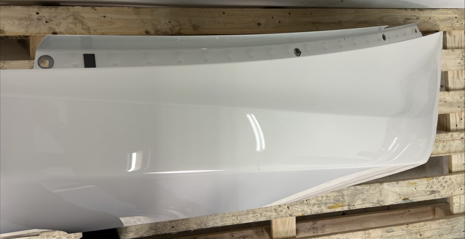 ROLLS ROYCE CULLINAN FENDER RIGHT PASSENGER 2019-2026 WHITE OEM