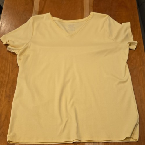 L.L.Bean Women's XL Regular Yellow V-Neck Short Sleeve 100% Supima Cotton Tee