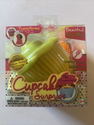 Cupcake Surprise Princess Edition Transforming Doll Scented w/Brush Yellow