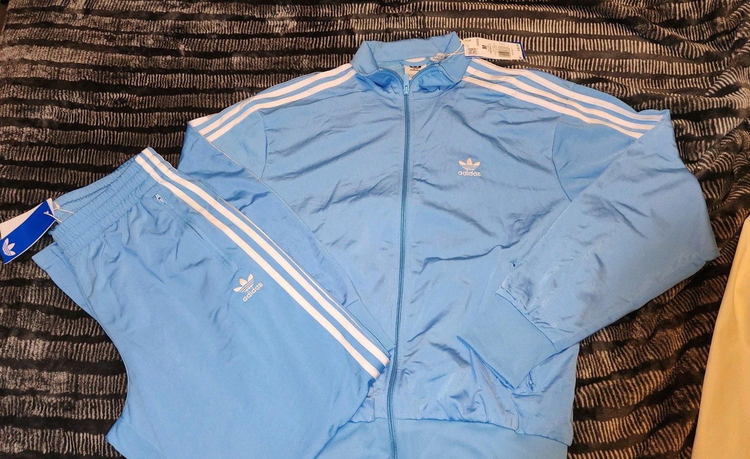 Adidas Track Suit Mens Medium Baby Blue