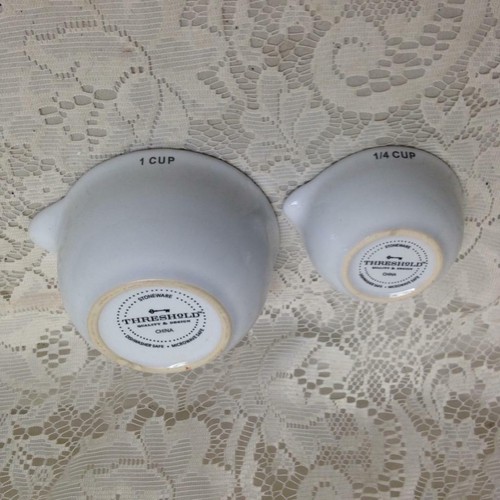 Vintage, Red-Blue Willow 2pc Measuring Cups - 1 cup and 1/4 Cup - Picture 4 of 6
