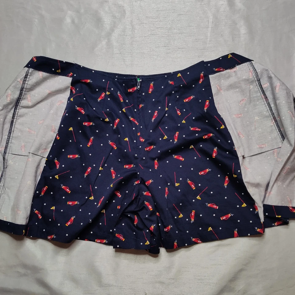 VTG LIZ CLAIBORNE LIZGOLF Women 8 Golf Bag Flag Icon GEO Button Front Wrap Skort - Image 2 of 4