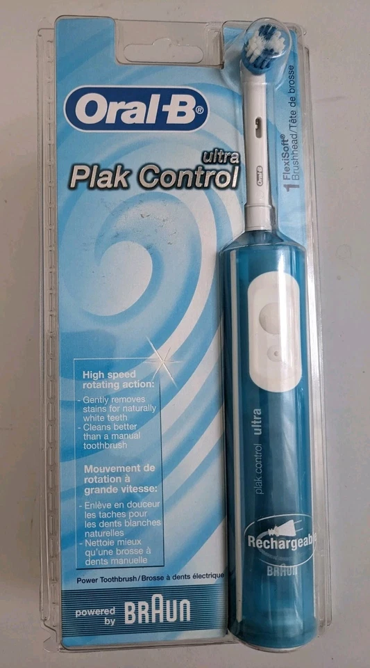 Oral-B Rechargeable Electric Toothbrush Ultra Plak Control 8 Extra Brush Heads - Image 2 of 4