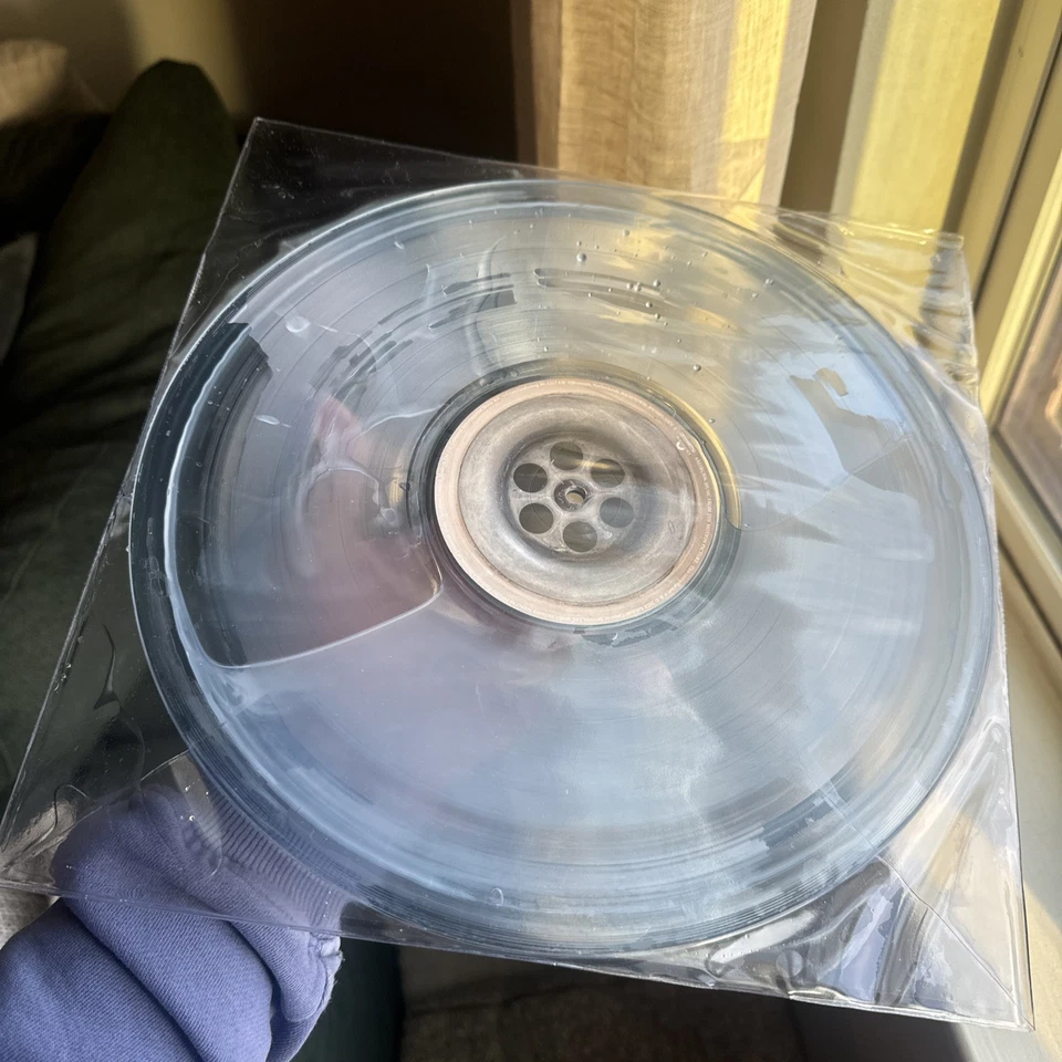 Saltburn Soundtrack DAMAGED *LEAKING* Vinyl Record LIQUID FILLED Bath Water Foto 2 de 4