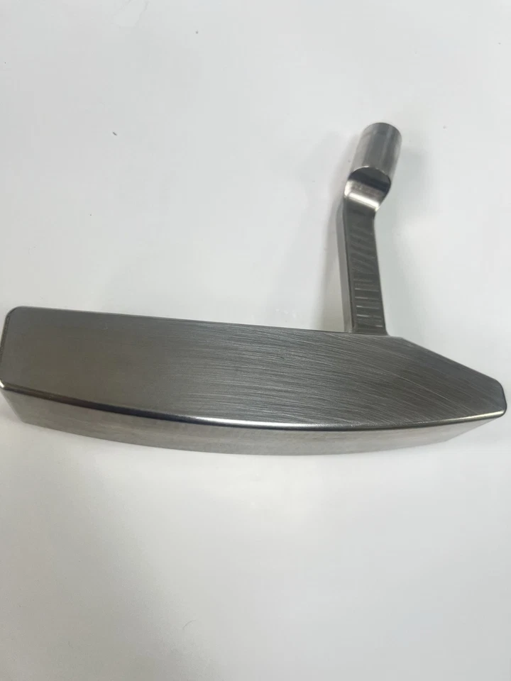 Putter fresado CNC de acero inoxidable 303 - una pieza, hoja personalizada Foto 4 de 4