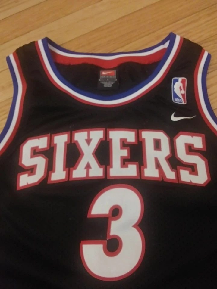 Camiseta Allen Iverson Philadelphia 76ers NBA Vintage Nike Rewind 1977 Youth G - Imagem 3 de 4