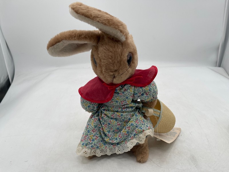 Vintage 1972 Mrs. Rabbit Beatrix Potter Plush Doll Eden Toys w Hang Tag
