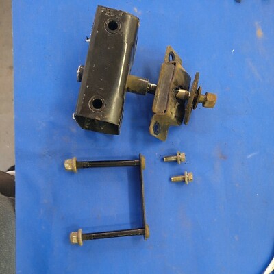 79-83 DATSUN 280ZX REAR MOUNTING BLOCK FOR DIFFERENTIAL WITH BOLTS NUTS ...