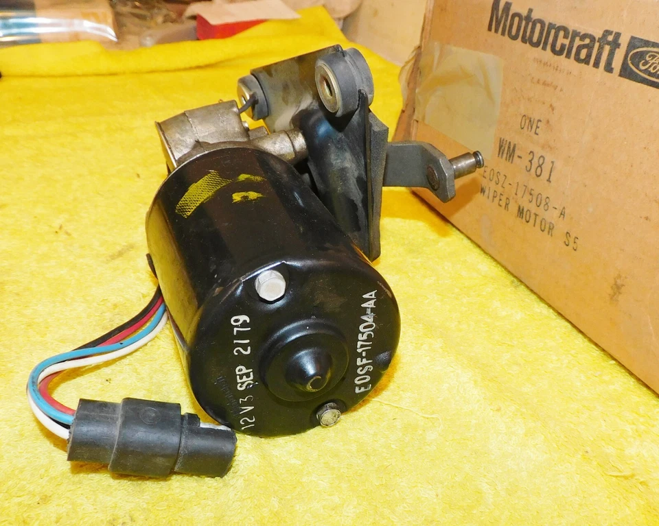 1980 1981 1982 Ford Thunderbird Mercury Cougar Xr7 NOS WINDSHIELD WIPER MOTOR - Image 2 of 4