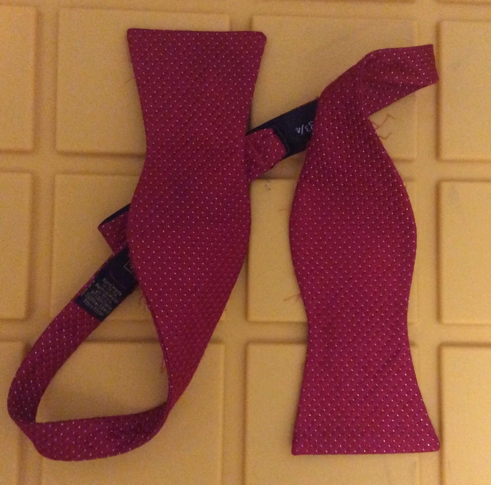 唐纳德·J·特朗普签名系列 100% 真丝领结红色几何图案 13 1/4 — 第 2/3 张图片