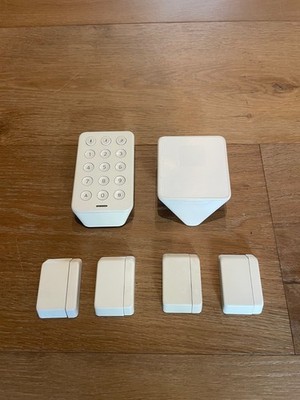 Xfinity Home Security System keypad, motion sensor, 4 window/door sensors