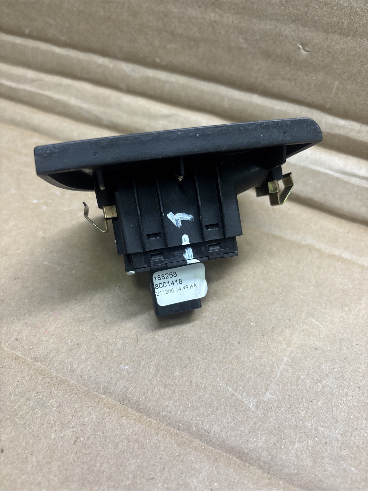 03-13 Maserati Quattroporte M139 Rear Right Side Window Control Switch OEM