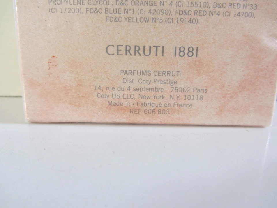Cerruti 1881 Femme Eau de Toilette Spray 1,7 oz/50 ml - Imagem 4 de 4