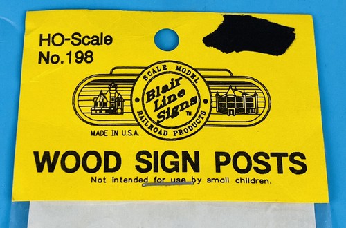 Blair Line Signs 198 HO Scale Wood Sign Posts 20 Pack NEW SEALED NOS - Picture 3 of 5