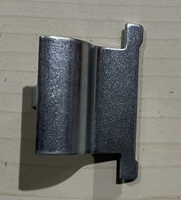 PIASTRINA SUPERIORE SPORTELLINO BAULETTO  VESPA PK 50 S PK 125 S PIAGGIO 216621