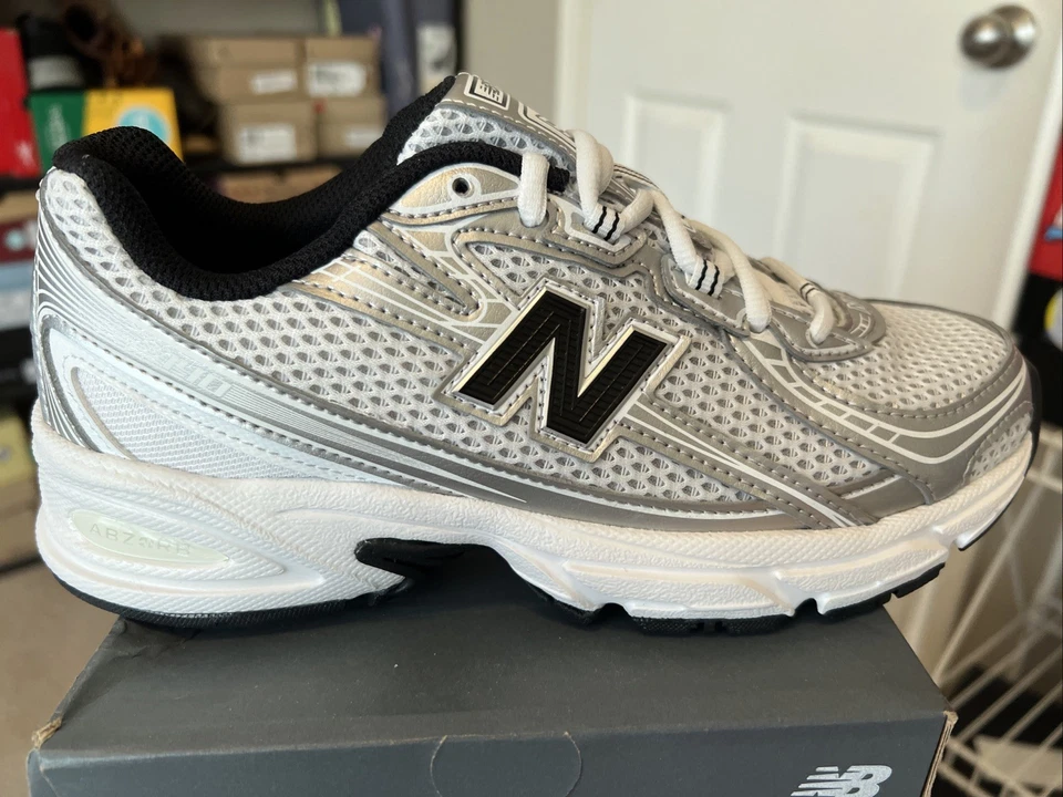 New 4.5 niños New Balance 740 niños niñas gris plata negro estilo comodidad atlético Foto 3 de 4