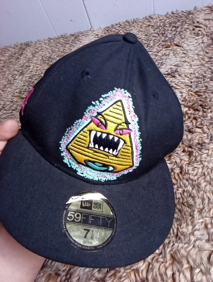 Sombrero ajustado 100 % lana talla 7 1/8 МИШКА Mishka ADIO New Era 59 Fifty Foto 2 de 4