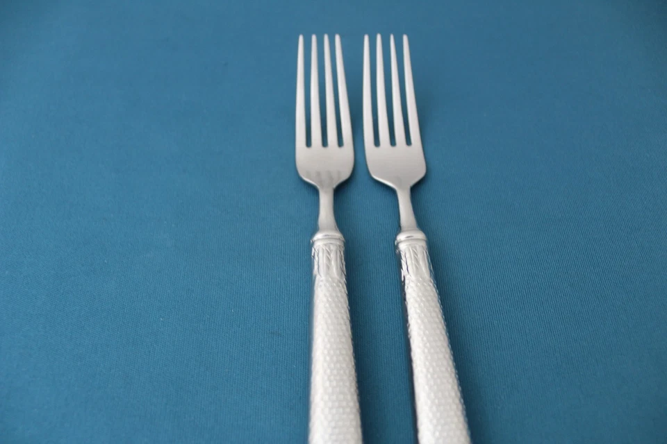 2 tenedores de ensalada Retroneu LAUREL NIDO DE ABEJA 18/10 acero inoxidable difícil de encontrar 7 3/8" Foto 3 de 4