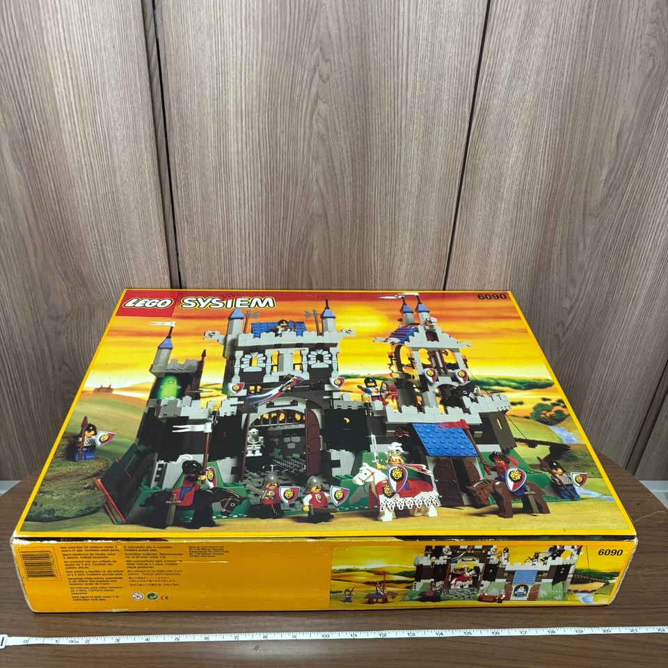 LEGO 6090 Sistema Castillo del Caballero Real Con Caja y Manual Usado - Imagen 2 de 4