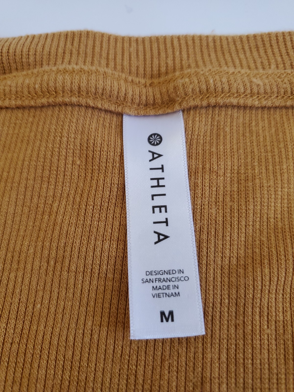 Athleta Size Medium Cloudlight Stratus Tee Mustar… - image 5