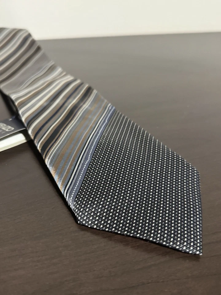 Corbata para hombre Kenzo Homme estampada 100 % seda precio de venta sugerido por el fabricante 180 USD nueva con etiquetas hecha en Italia  Foto 2 de 4