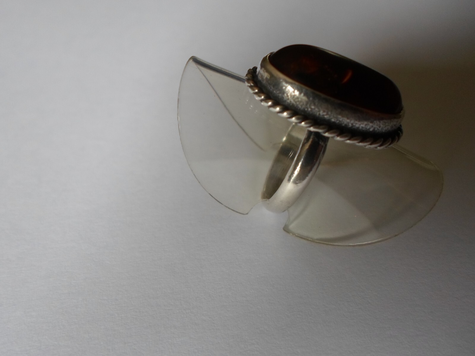 solid silver ring, amber shuttle, chiseled outlin… - image 6