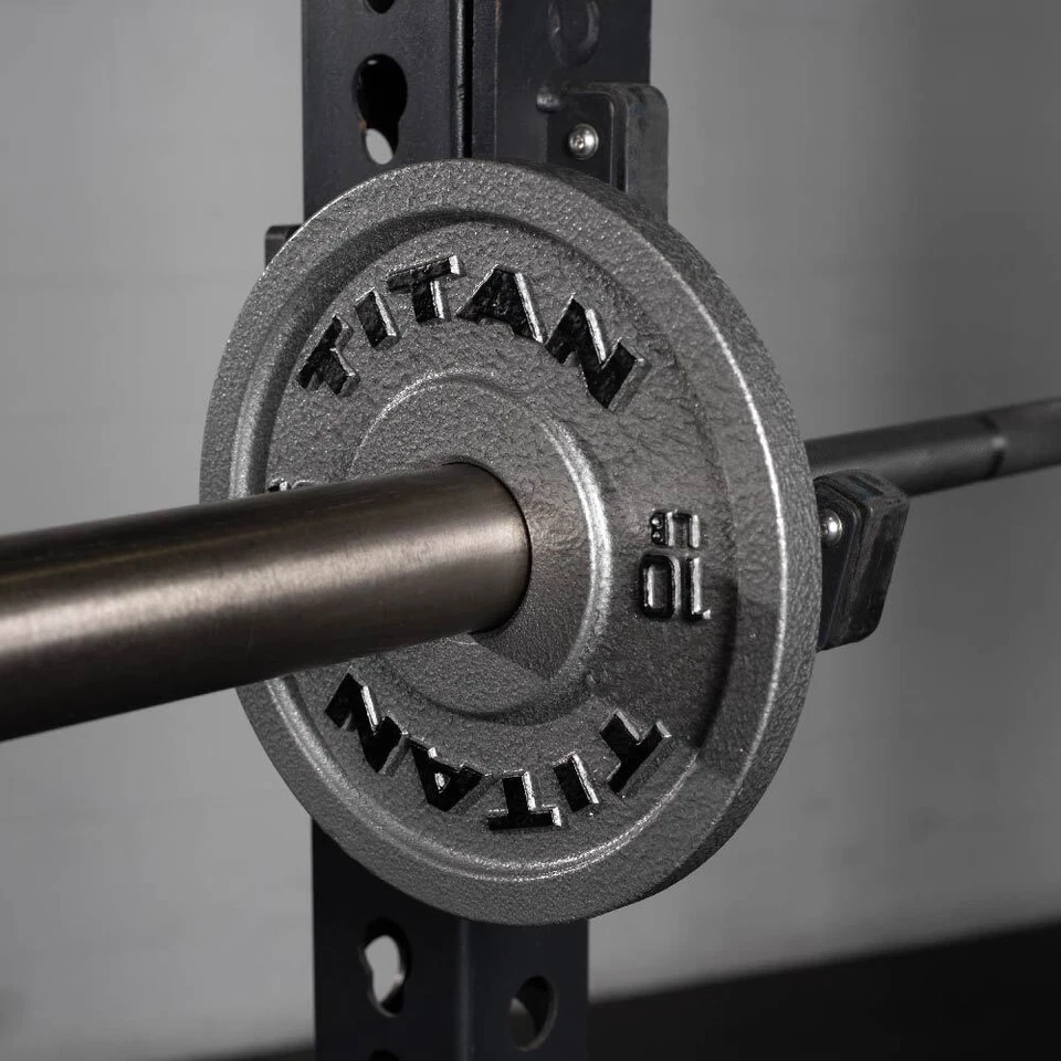 Placas olímpicas de hierro fundido Titan Fitness de 10 lb, se venden en pares, placas clásicas Foto 3 de 4