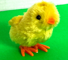 Vintage EASTER Windup mechanical toy chick 1980's in working condition.