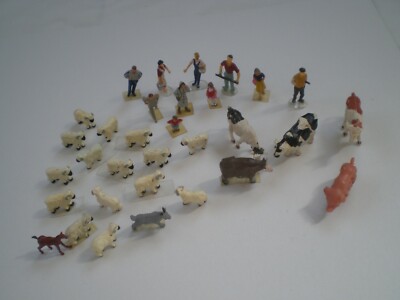 32 MINI FIGUREN SORTIMENT UND TIERE FÜR ZUGANLAGEN ETC.