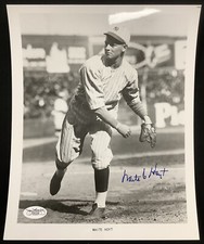 Waite Hoyt Signed Photo 8x10 B&W Baseball New York Yankees Autograph HOF WSC JSA