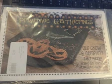 Primitive Gatherings "Old Crow And Company" Wool Applique Table Runner Pattern