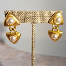 Napier Vintage Gold Tone Faux Pearl Dangle Drop Pierced Earrings Elegant